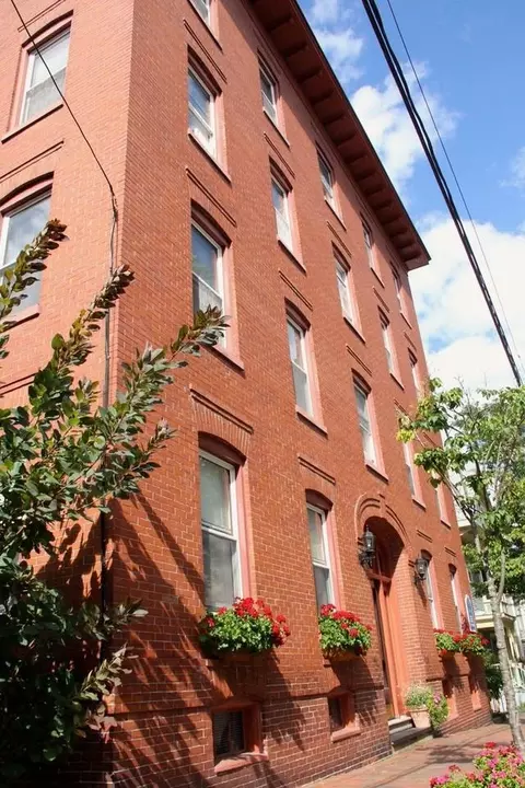 111 Sherman St, Portland, ME 04101