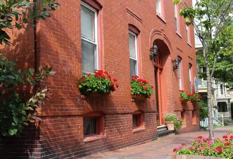111 Sherman St, Portland, ME 04101