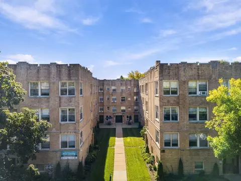 1627 W Chase Ave, Chicago, IL 60626