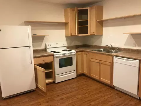 1875 W Pine St, Baraboo, WI 53913