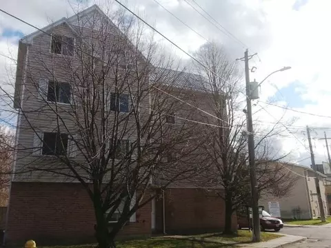 31 Chatham Rd, Wakefield, RI 02879