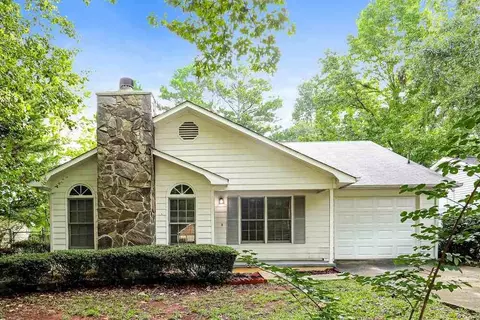 465 Rosehill Dr, Mcdonough, GA 30253