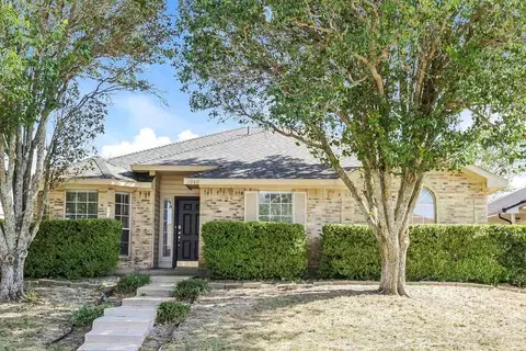 1040 Glencrest Dr, Cedar Hill, TX 75104