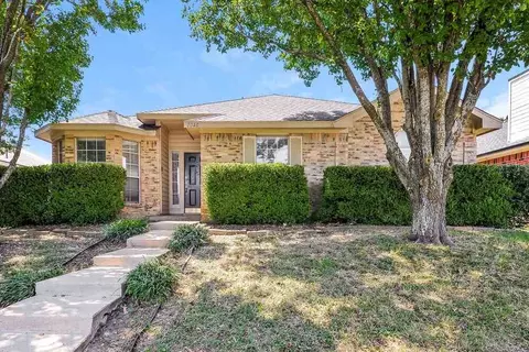 1040 Glencrest Dr, Cedar Hill, TX 75104