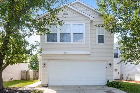 1206 Kenwood Dr, Greenwood, IN 46143