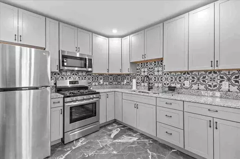 416 Pearl St, Burlington, VT 05401