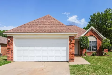 10824 Ridgefield Dr, Olive Branch, MS 38654