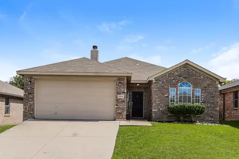 10005 Blue Bell Dr, Fort Worth, TX 76108