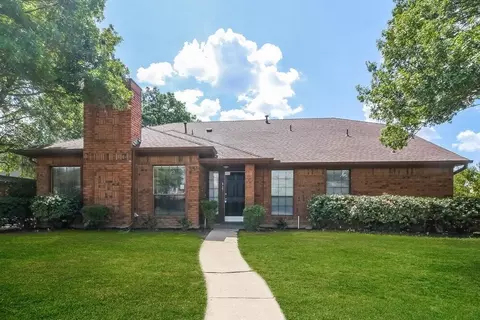 927 Aspen Dr, Desoto, TX 75115
