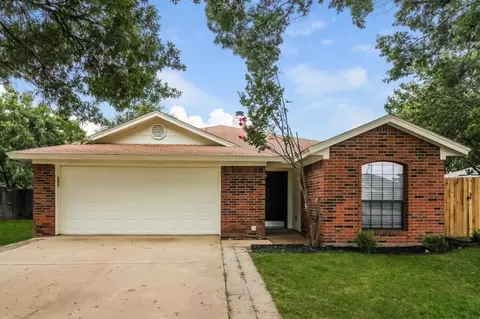 907 Park Place Blvd, Midlothian, TX 76065