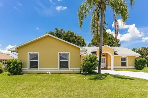 2318 Sweetwater Blvd, Saint Cloud, FL 34772