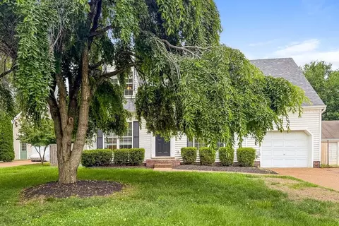 2853 Sutherland Dr, Thompsons Station, TN 37179