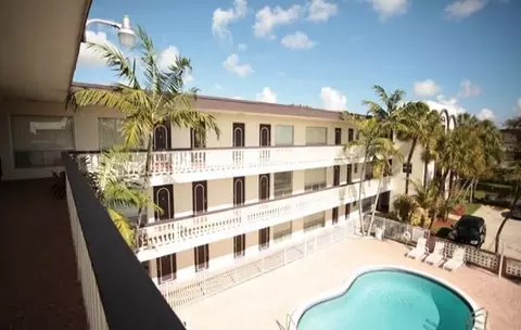 3505 Monroe St, Hollywood, FL 33021
