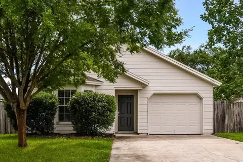 2041 Hunters Trace Cir, Middleburg, FL 32068