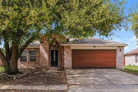317 Taylor St, Saginaw, TX 76179