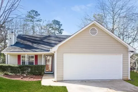 470 Rosehill Dr, Mcdonough, GA 30253