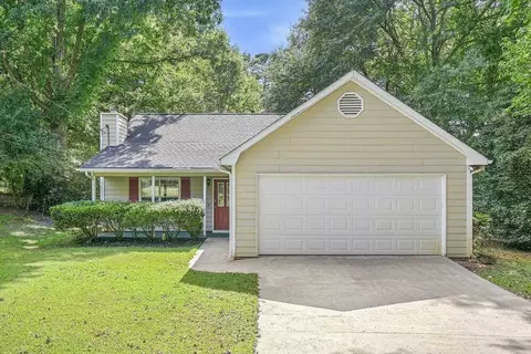 470 Rosehill Dr, Mcdonough, GA 30253