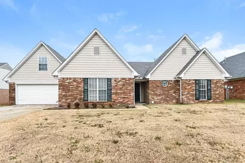 1848 Central Trails Dr, Southaven, MS 38671