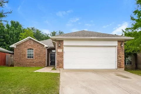 1824 Alanbrooke Dr, Everman, TX 76140