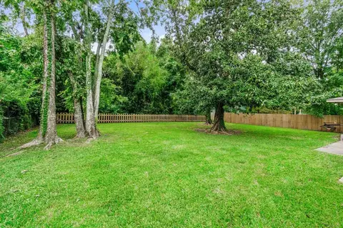 5574 Houston Dr, Inniswold, LA 70809