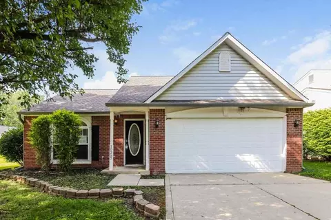 10207 Carmine Dr, Noblesville, IN 46060