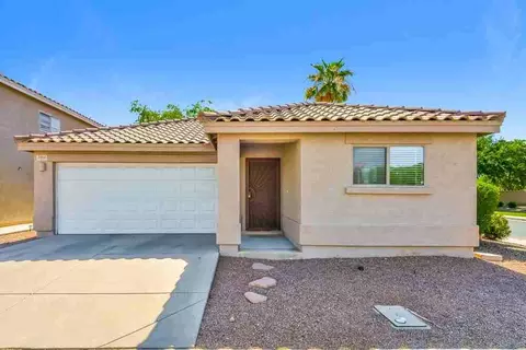 2200 E Spruce Dr, Chandler, AZ 85286