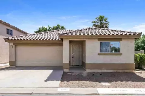 2200 E Spruce Dr, Chandler, AZ 85286