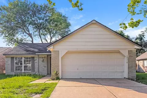 19514 Glenway Falls Dr, Katy, TX 77449