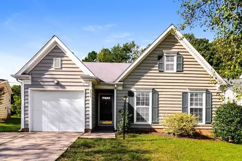 8626 Galena View Dr, Charlotte, NC 28269