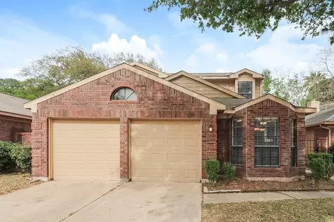 7722 High Village Dr, Houston, TX 77095