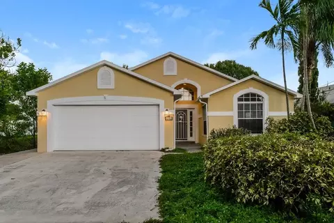 6285 Lauderdale St, Jupiter, FL 33458