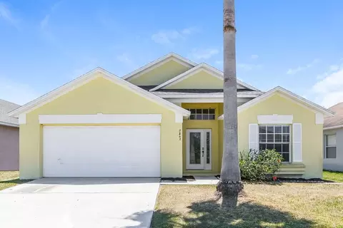 2262 Mallard Creek Cir, Kissimmee, FL 34743
