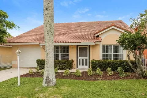 11117 Lakeaire Cir, Boca Raton, FL 33498