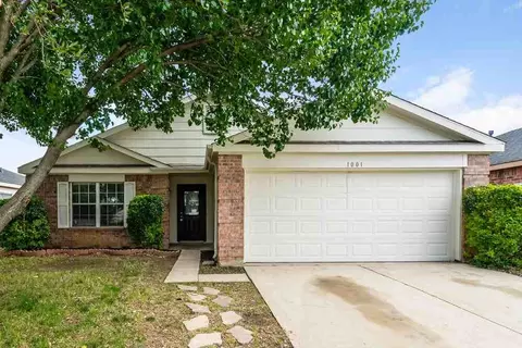 1001 Springcreek Dr, Denton, TX 76210