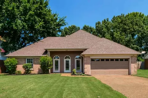 10102 Fox Hunt Dr, Olive Branch, MS 38654