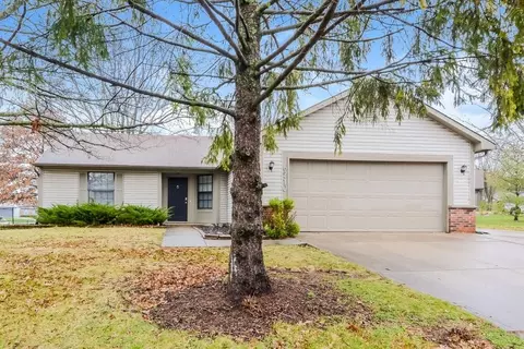 6210 Carrie Cir, Indianapolis, IN 46237