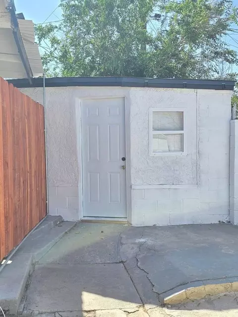 44221 4th St E, Lancaster, CA 93535