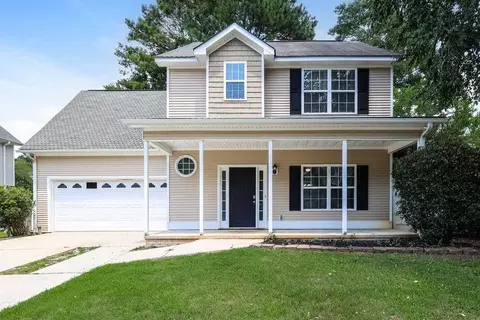 64 Crescent St, Newnan, GA 30265