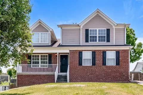 2006 Zion Ln, La Vergne, TN 37086
