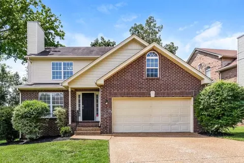 5525 Craftwood Dr, Nashville, TN 37013
