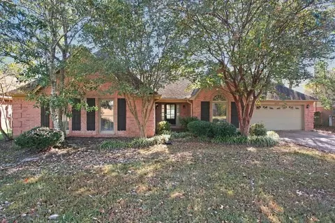 8679 Old Post Rd, Cordova, TN 38018