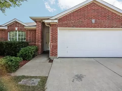 773 Silverbrook Dr, Saginaw, TX 76179