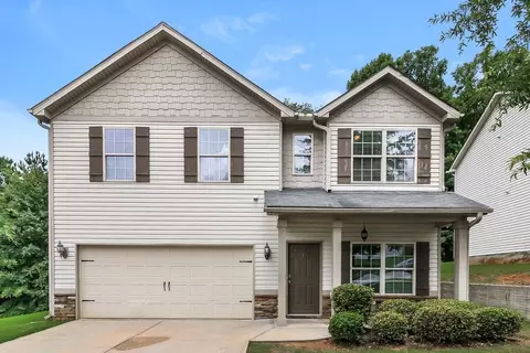 114 Saint Charles Pl, Sharpsburg, GA 30277