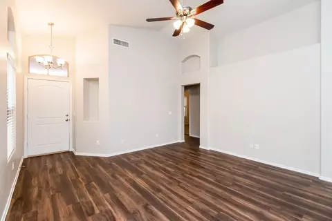 10036 E Capri Ave, Mesa, AZ 85208 photo 3