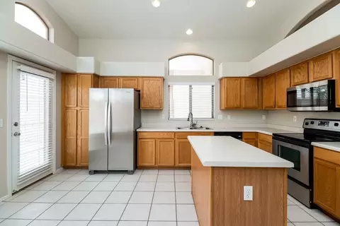 10036 E Capri Ave, Mesa, AZ 85208 photo 7