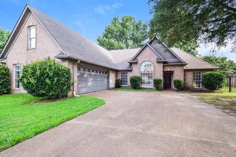 2086 Heather Rdg, Southaven, MS 38672