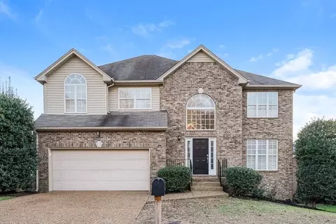 5555 Craftwood Dr, Nashville, TN 37013