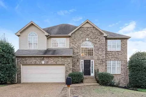 5555 Craftwood Dr, Nashville, TN 37013