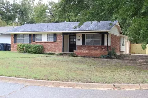 700 Woodland Way, Oklahoma City, OK 73127