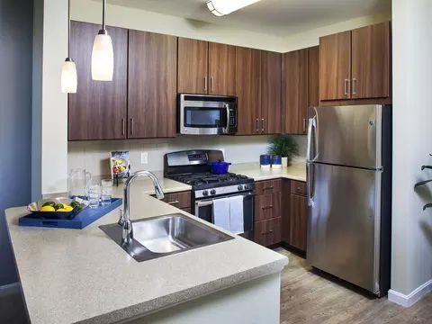40 Riverpath Dr, Framingham, MA 01701 photo 2